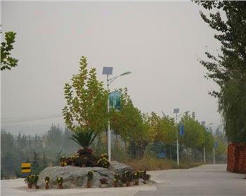青海太陽能路燈-青海省西安市環山路旅游景區路燈照明工程