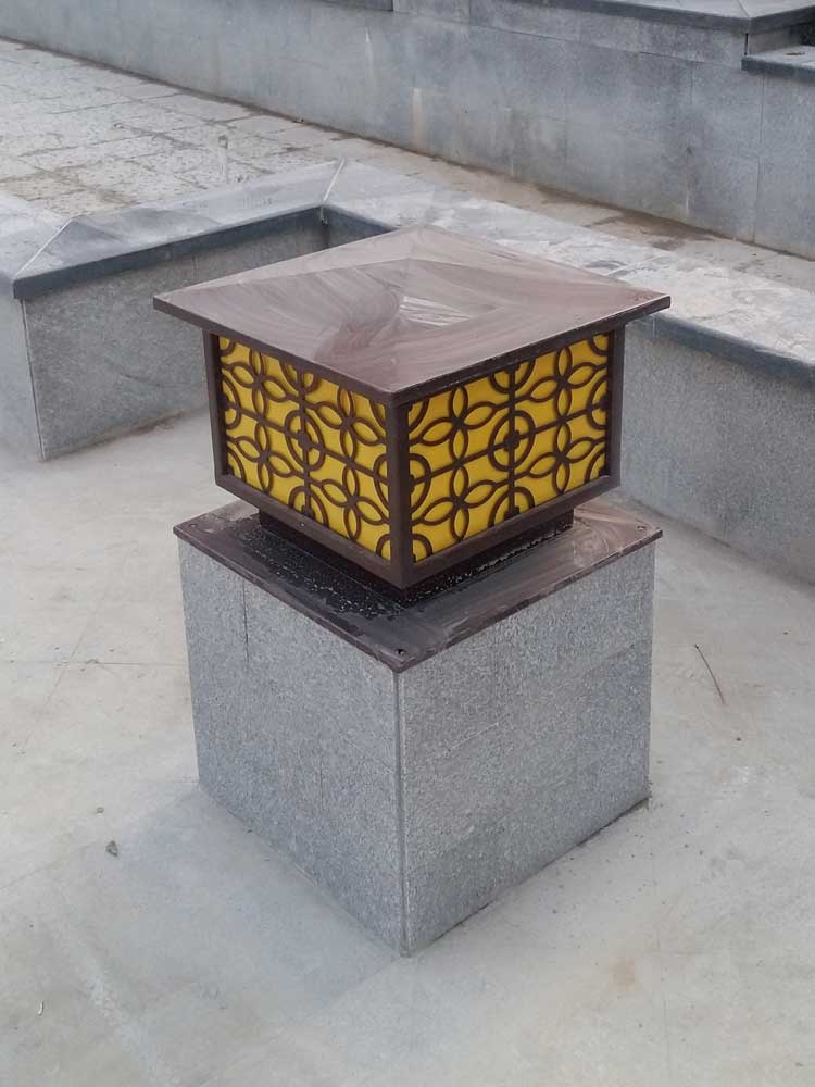 小區(qū)柱頭燈